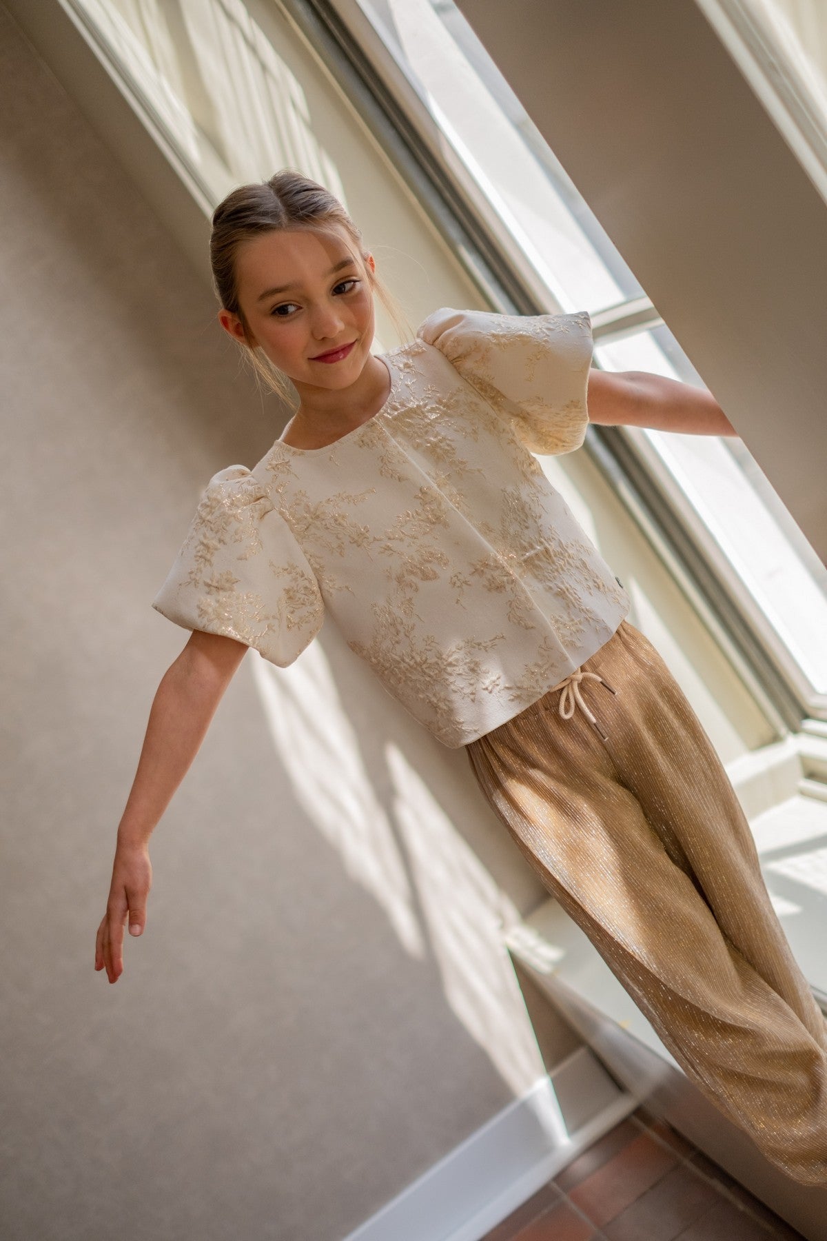 Flora girls plisse pants with elastic waistband