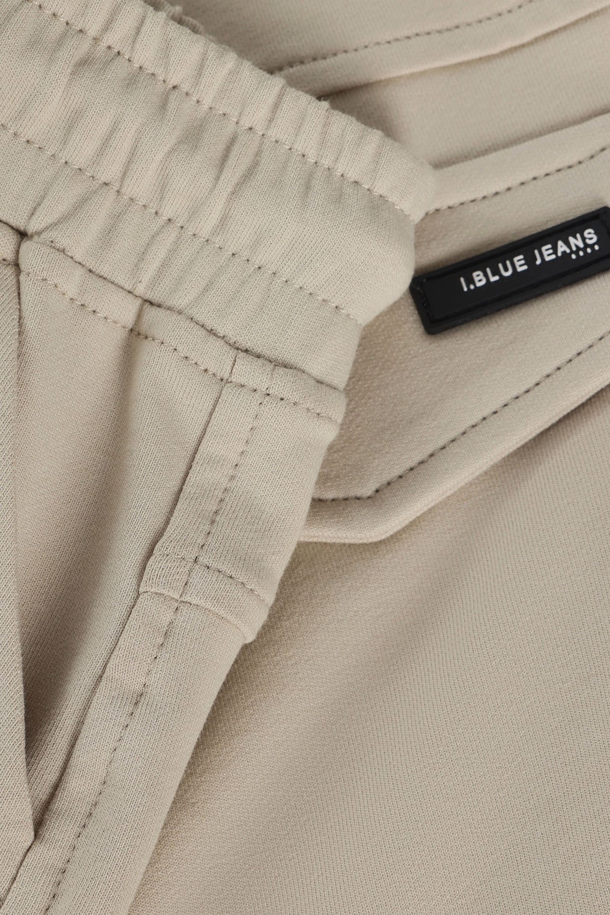 Cargo Jog Short
