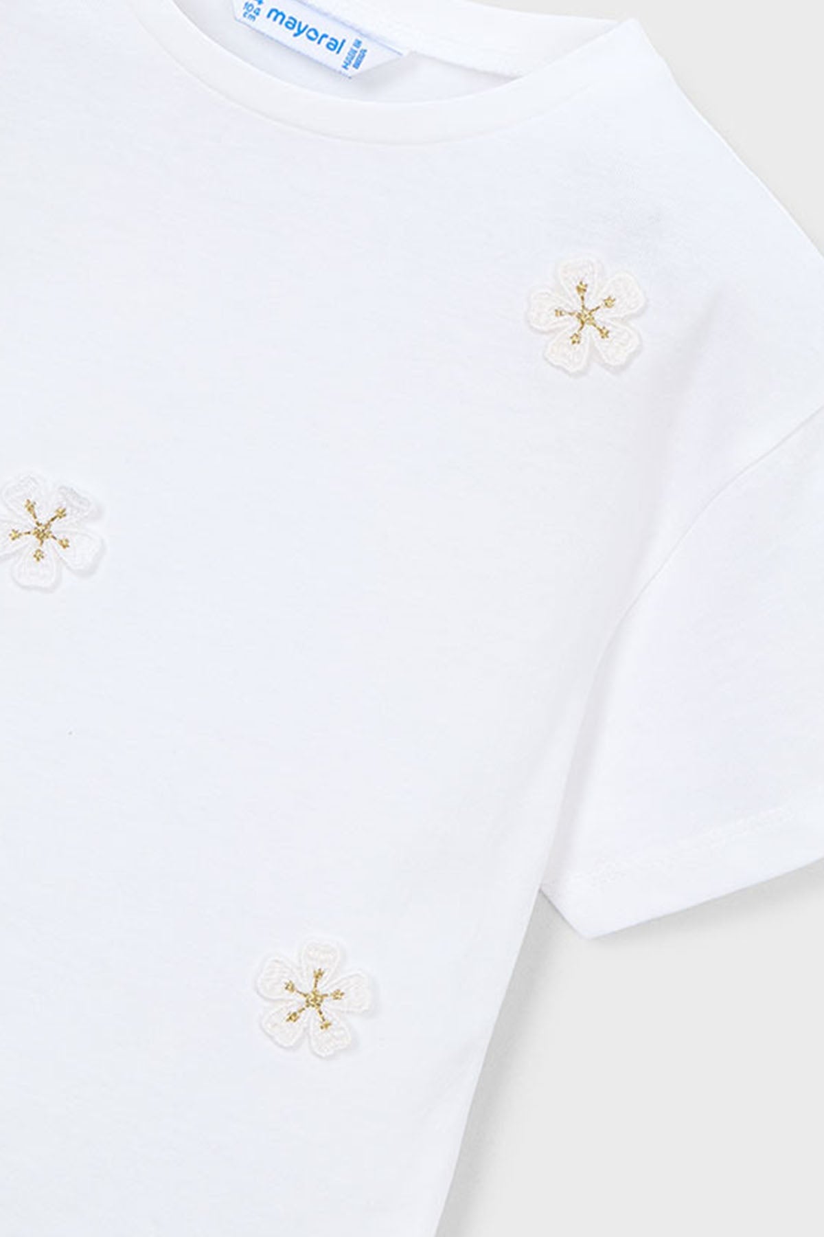 t-shirt White