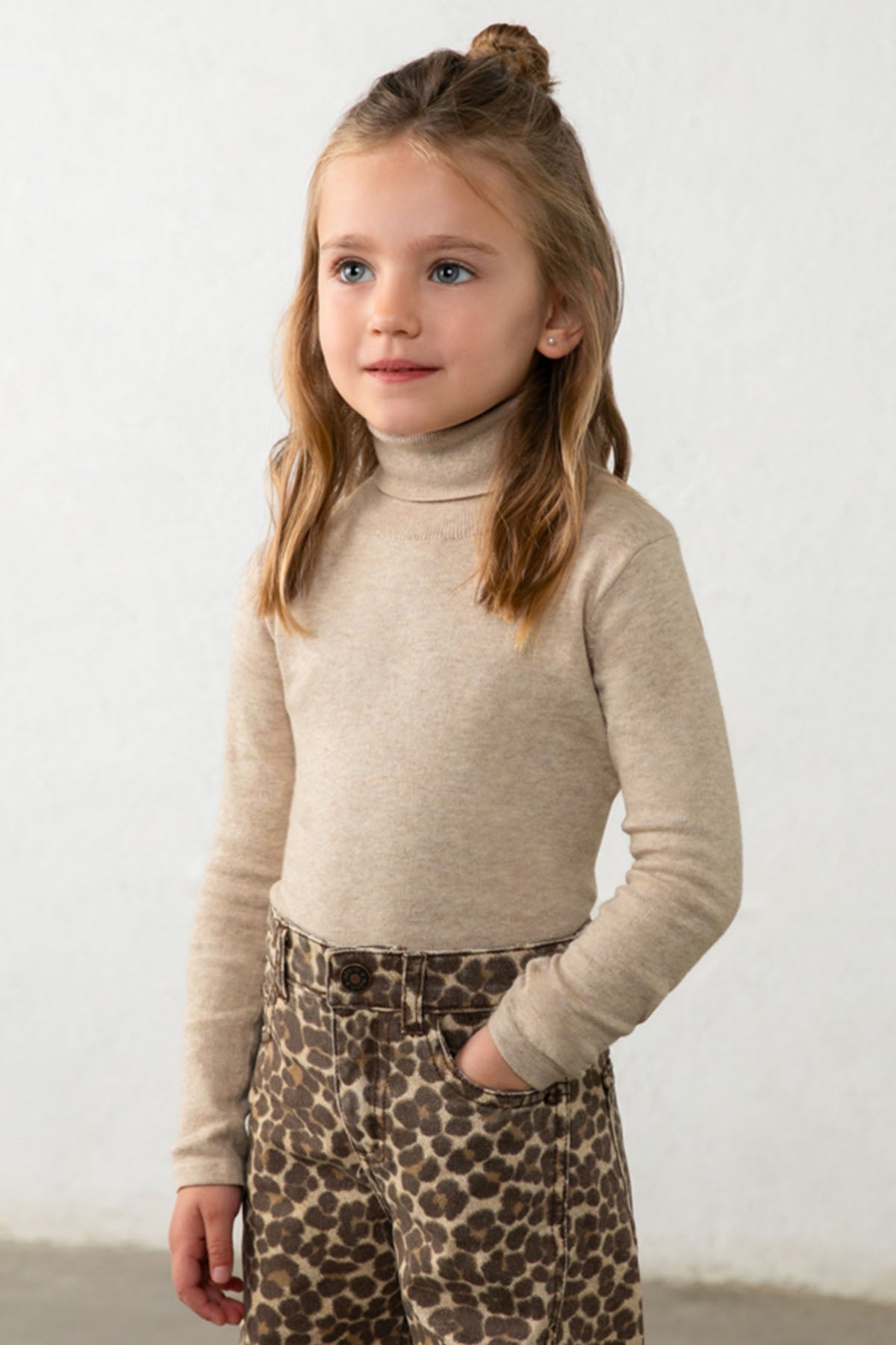 Basic knitting turtleneck