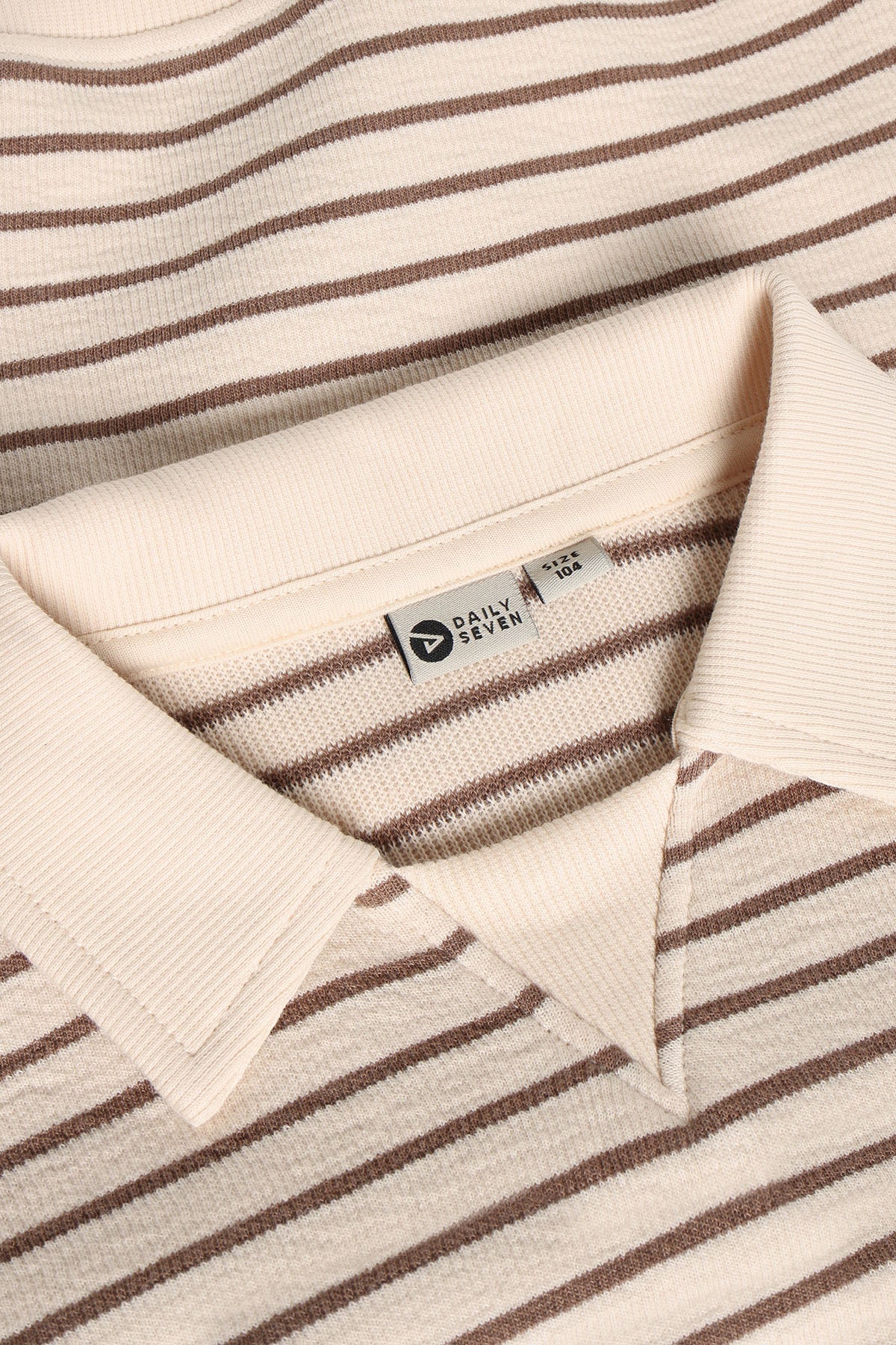 Oversized Sweater Collar