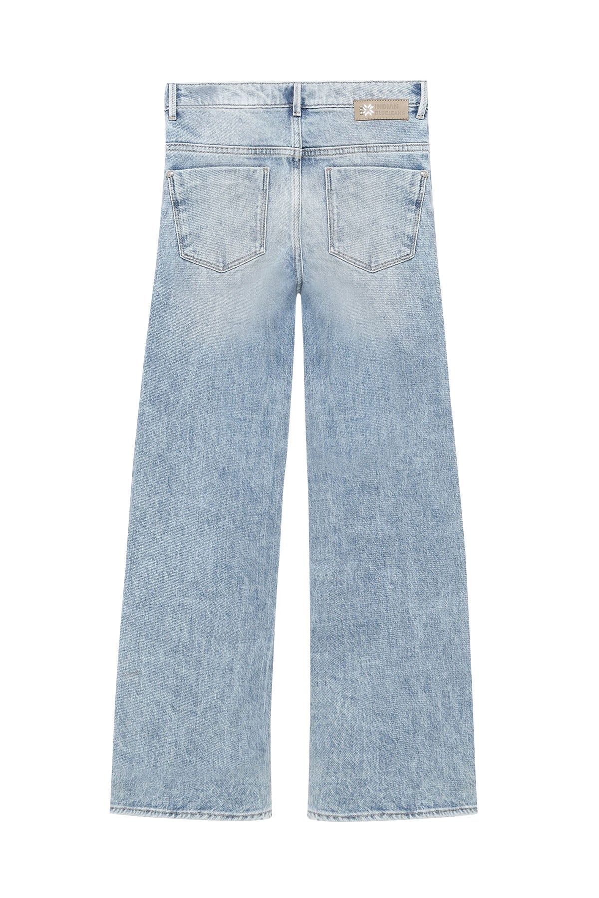 Wide Fit Studs