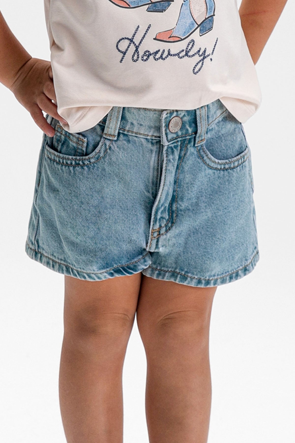 Light basic denim shorts